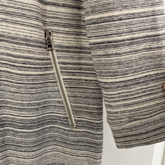 Gap Maternity sweatshirt shift dress - Picture 3 of 3